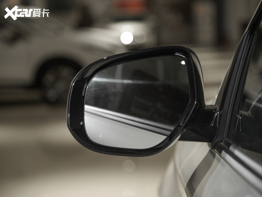 2021W{(ln) 2.0L (q)а 5