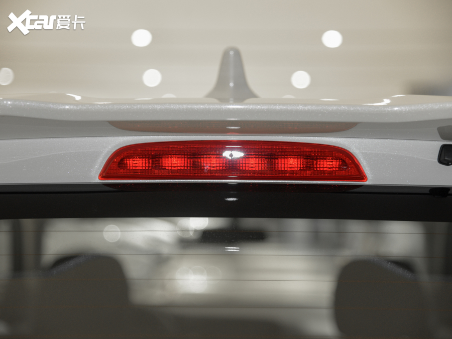 2021W{ 2.0L 򌕳а 5