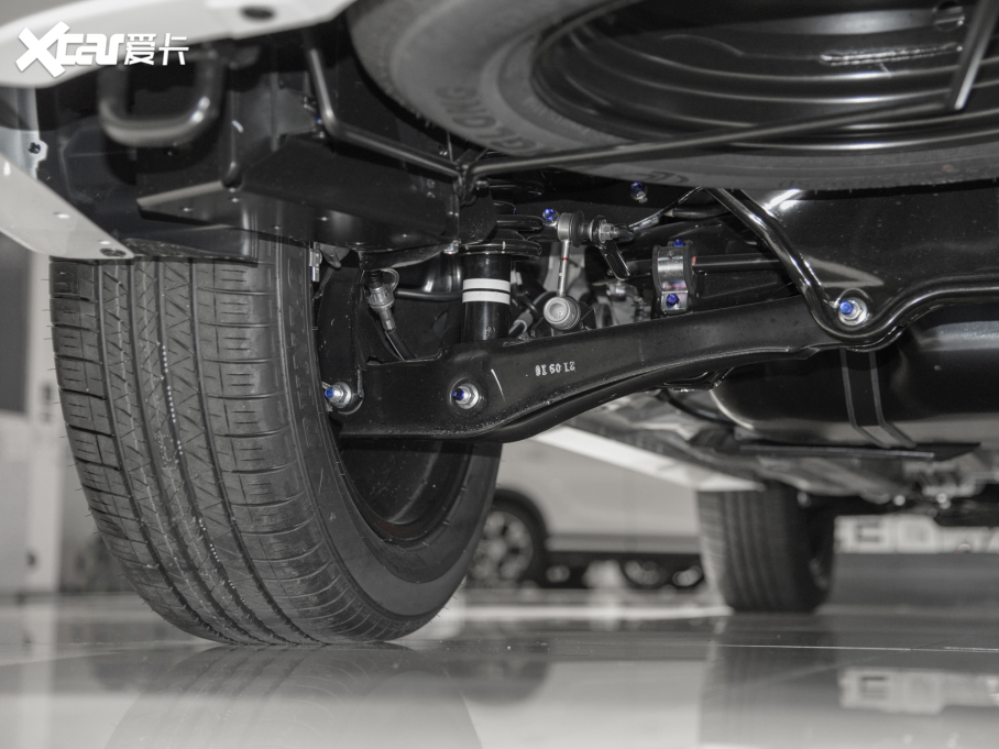 2021W{ 2.0L 򌕳а 5