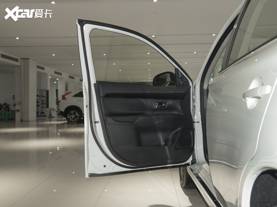 2021W{ 2.0L 򌕳а 5