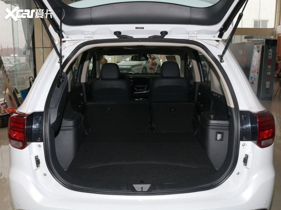 2021W{(ln) 2.4L (q) 5