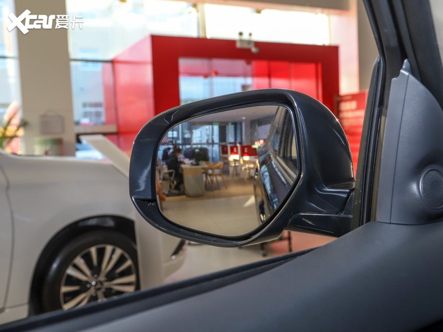 2021W{ Ŀ 2.0L 򌕳 7