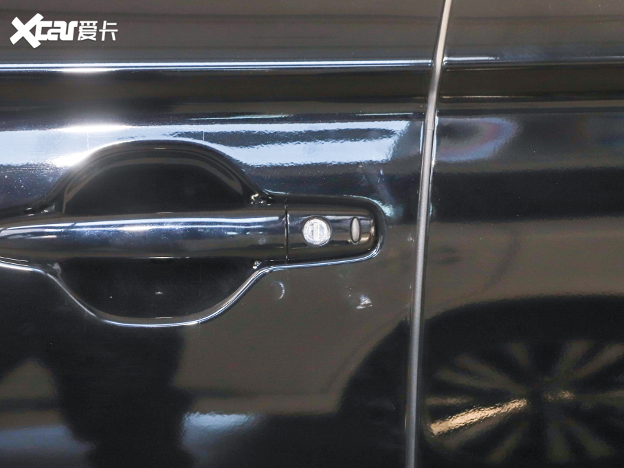 2021W{ Ŀ 2.0L 򌕳 7