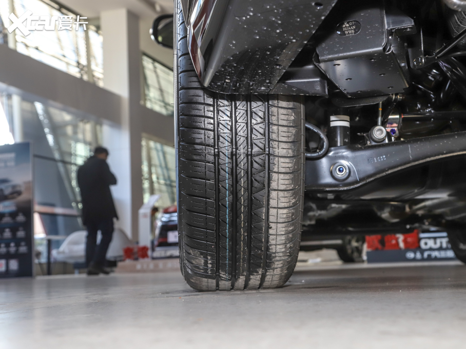 2021W{ Ŀ 2.0L 򌕳 7