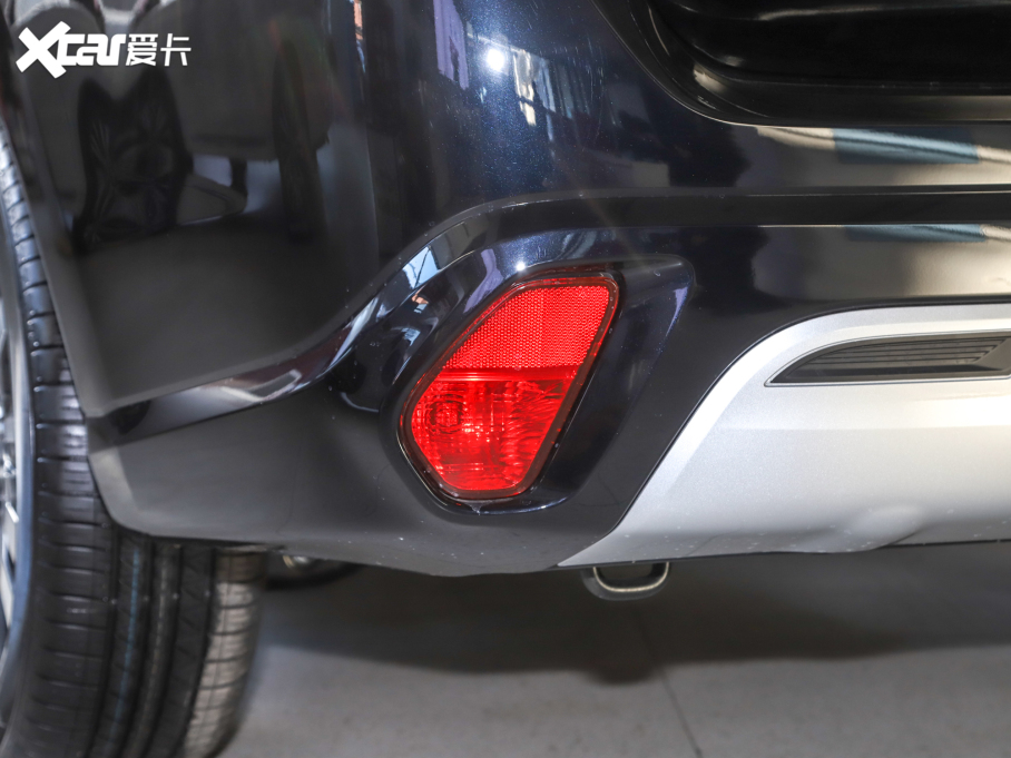 2021W{ Ŀ 2.0L 򌕳 7