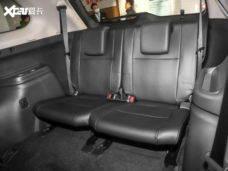 2021W{ Ŀ 2.0L 򌕳 7