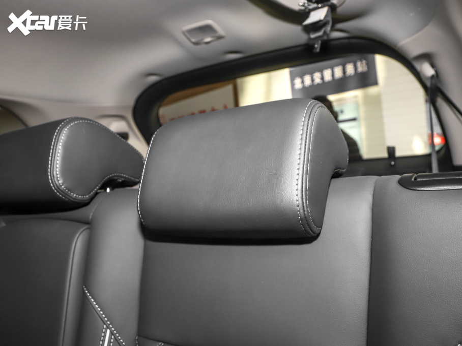 2021W{ Ŀ 2.0L 򌕳 7