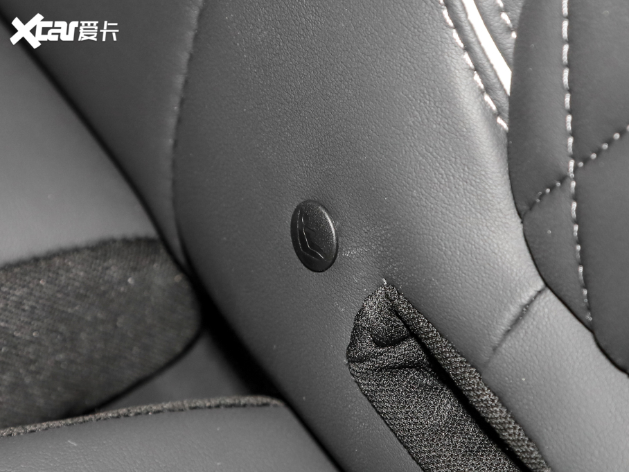 2021W{ Ŀ 2.0L 򌕳 7