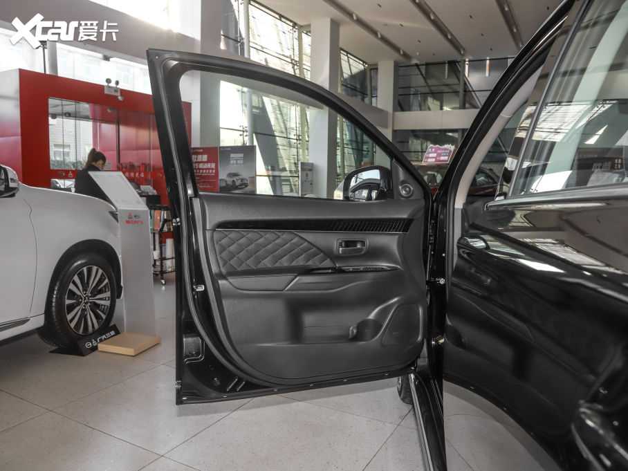 2021W{ Ŀ 2.0L 򌕳 7