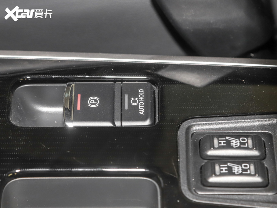 2021W{ Ŀ 2.0L 򌕳 7