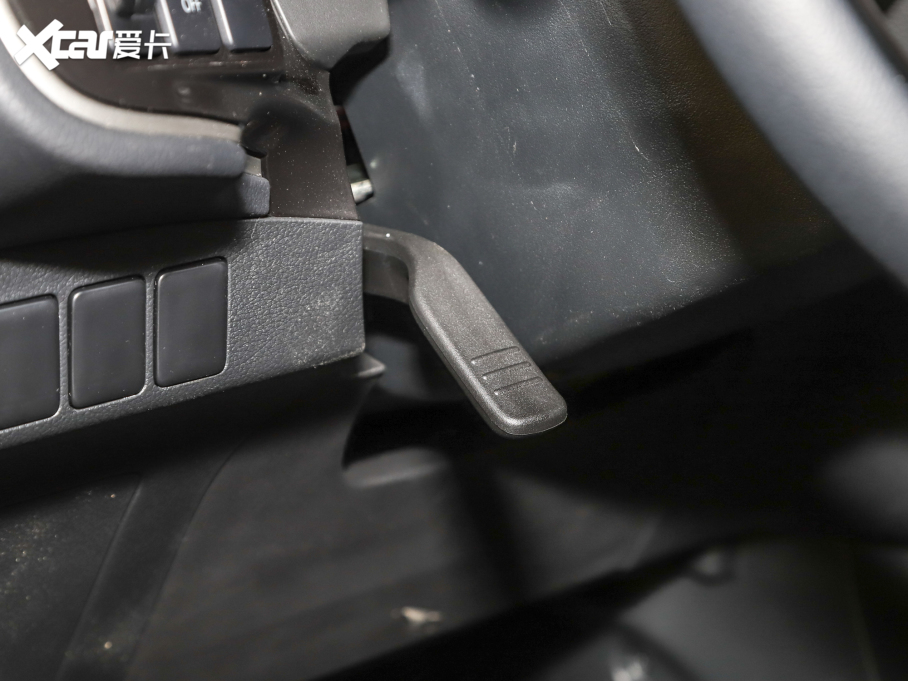 2021W{ Ŀ 2.0L 򌕳 7