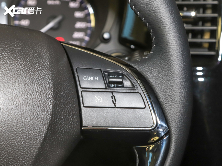 2021W{ Ŀ 2.0L 򌕳 7