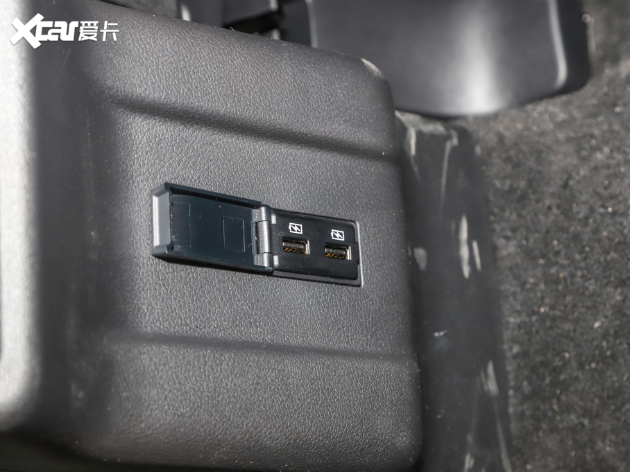 2021W{ Ŀ 2.0L 򌕳 7