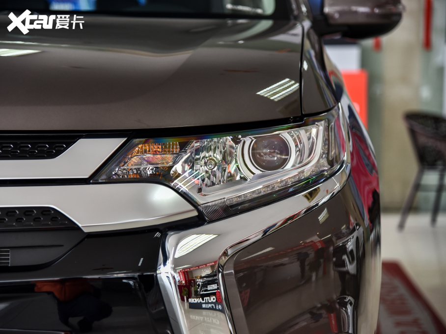 2021W{ Ŀ 2.0L 򌕳 5