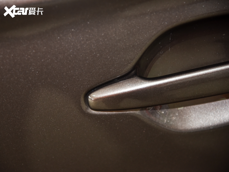 2021W{ Ŀ 2.0L 򌕳 5