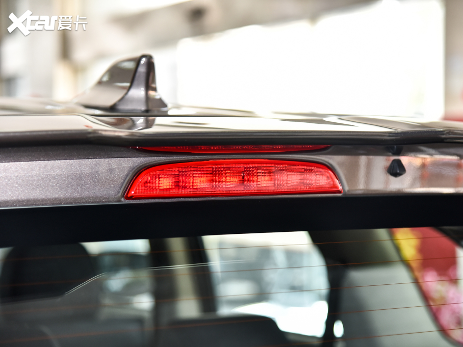 2021W{ Ŀ 2.0L 򌕳 5