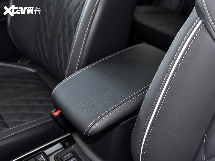 2021W{ Ŀ 2.0L 򌕳 5