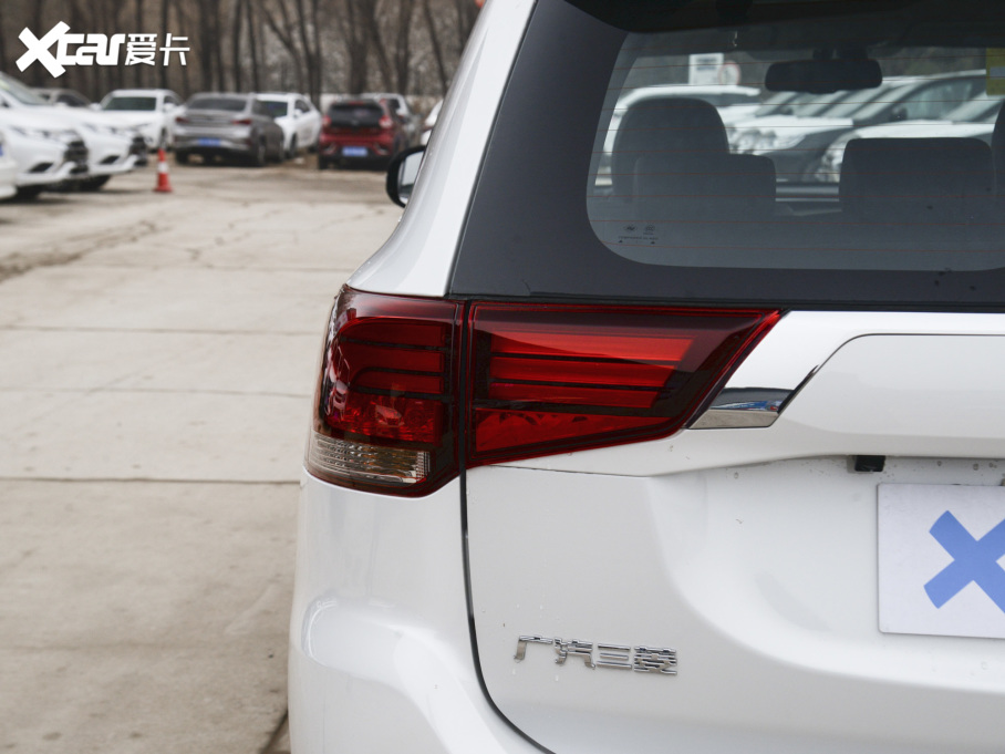 2021W{ Ŀ 2.0L (q) 5