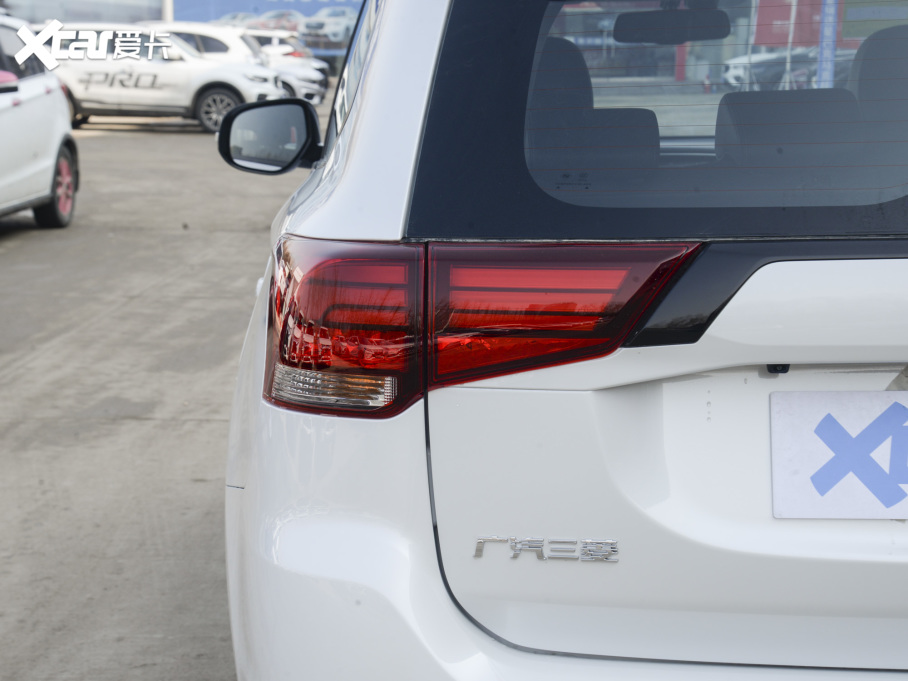 2021W{(ln) 2.0L (q)ׄӰ 5