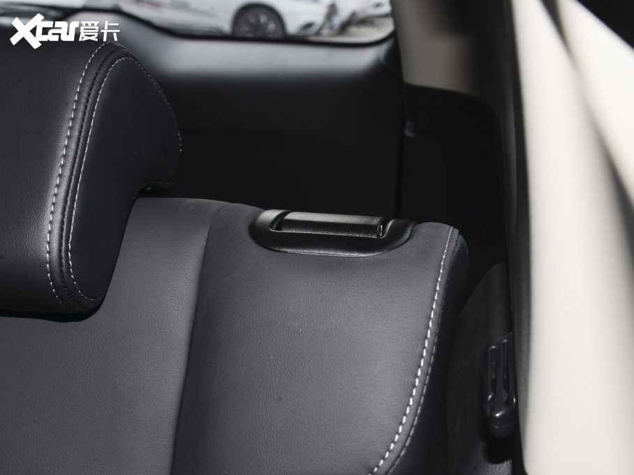 2021W{(ln) 2.0L (q)ׄӰ 5