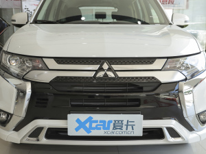 2021款2.0L 两驱畅享版 5座 中网