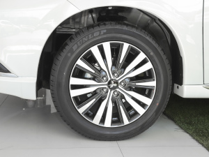 2021款2.0L 两驱畅享版 5座 轮圈