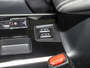 2021Ŀ 2.0L 򌕳 7 g