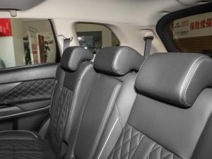 2021Ŀ 2.0L 򌕳 7 g