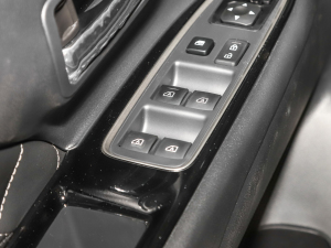 2021Ŀ 2.0L 򌕳 7 п؅^