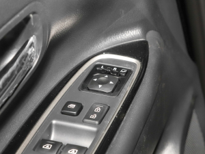 2021Ŀ 2.0L 򌕳 7 п؅^