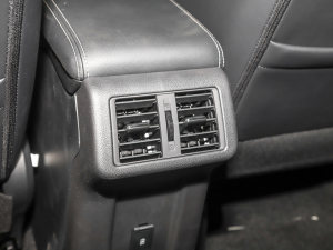 2021Ŀ 2.0L 򌕳 7 п؅^