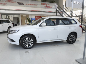2021款改款 2.0L 两驱畅行版 5座 正侧（左）