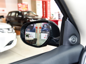 2021Ŀ 2.0L 򌕳 5 ^