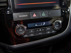 2021Ŀ 2.0L 򌕳 5 {{