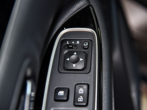 2021Ŀ 2.0L (q) 5 п؅^(q)