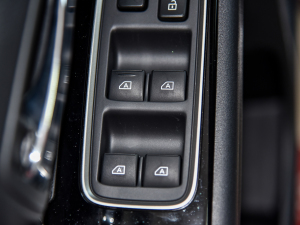 2021Ŀ 2.0L (q) 5 п؅^(q)