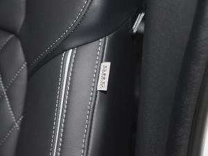 2021Ŀ 2.0L 򌕳 5 п؅^