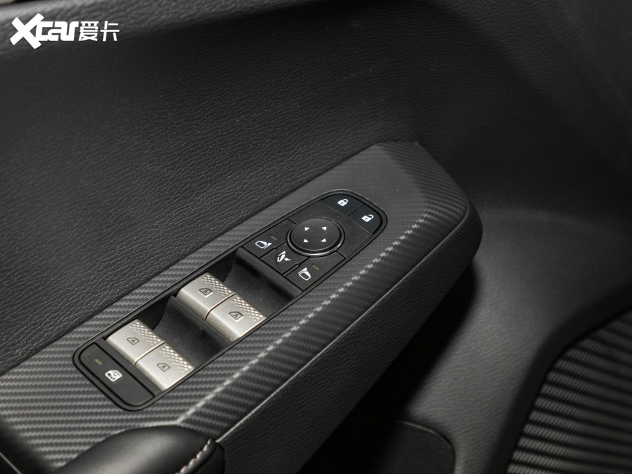 2023W{(ln) 1.5T CVT(q)׿Խ 5