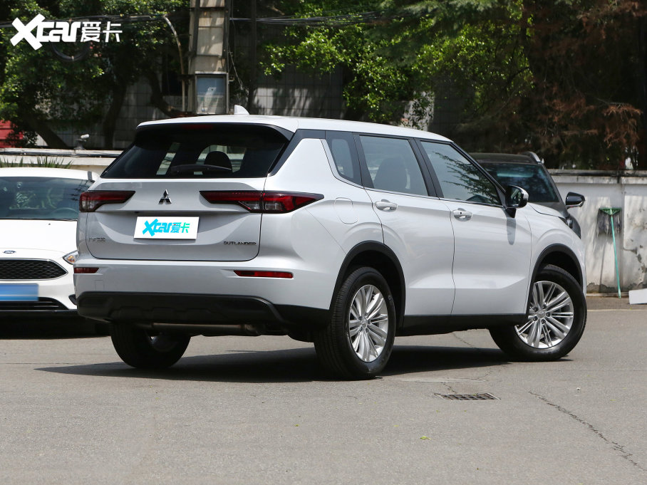 2023W{ 1.5T CVT׿Խ 5