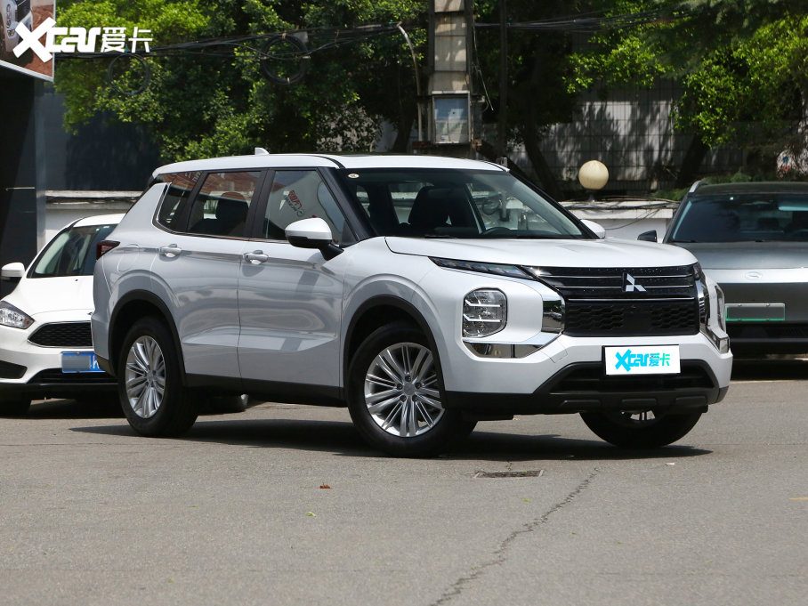 2023W{ 1.5T CVT׿Խ 5