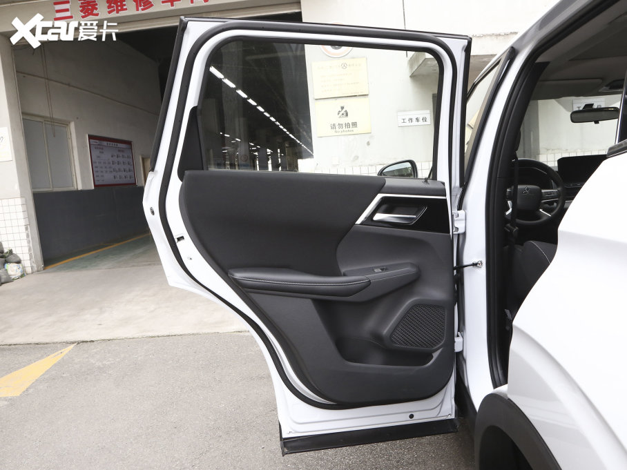 2023W{ 1.5T CVT׿Խ 5