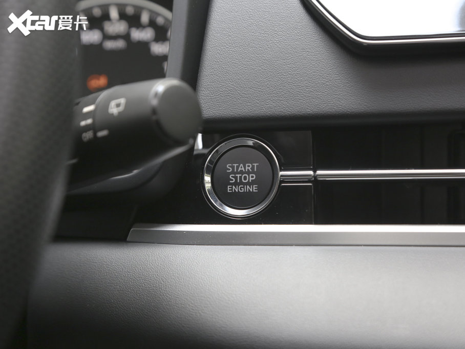 2023W{(ln) 1.5T CVT(q)׿Խ 5