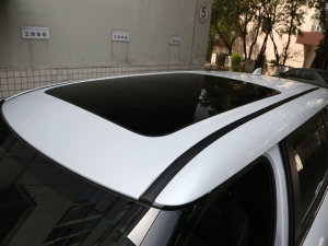 2023款1.5T CVT两驱卓越版 5座 车顶