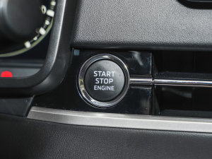 20231.5T CVT(q) 5 п؅^(q)