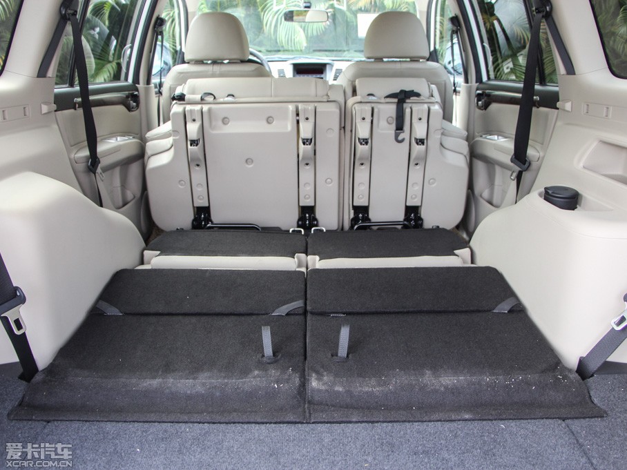 2013�������_���ŕ� 3.0L �ԄӃ����A��