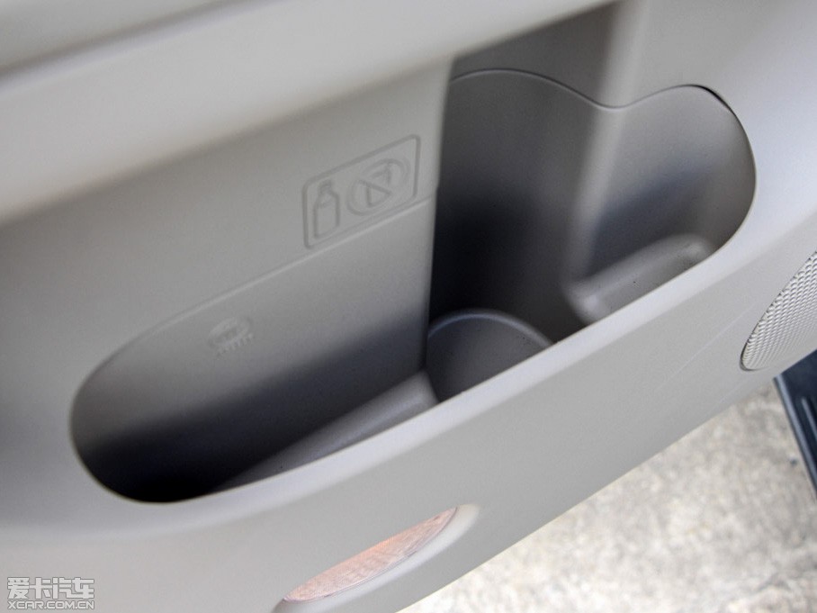 2013�������_���ŕ� 3.0L �ԄӃ����A��