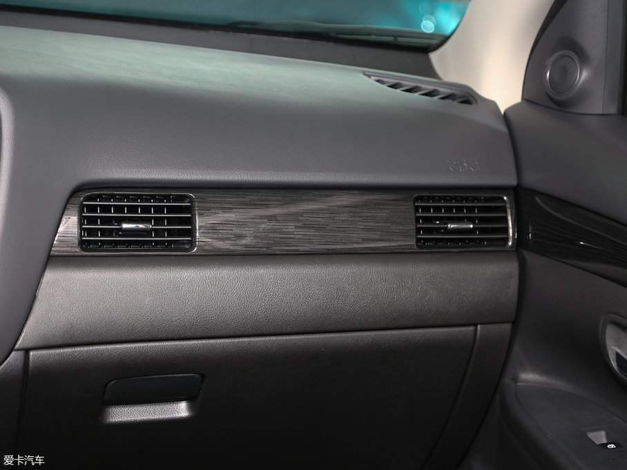 2016W{(ln) 2.4L (q)7A