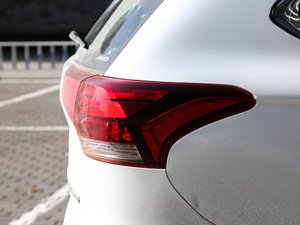 2016款2.4L 四驱5座精英版 细节外观