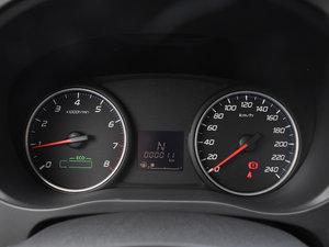 2017款2.0L 两驱5座荣耀版 仪表