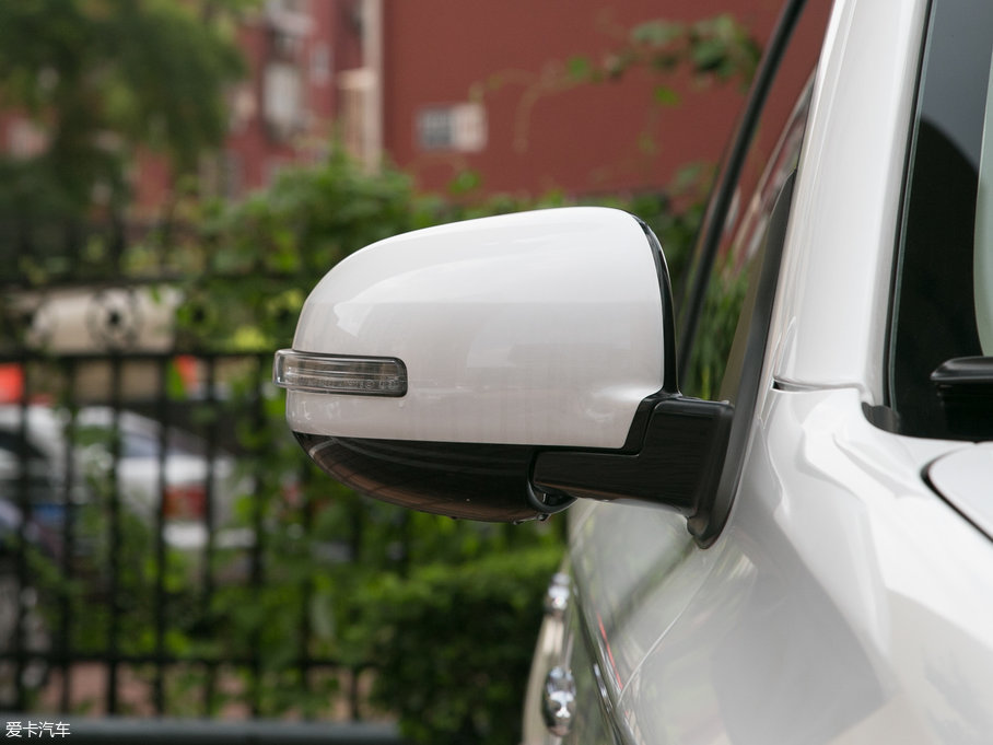 2018W{(ln) 2.4L (q)F